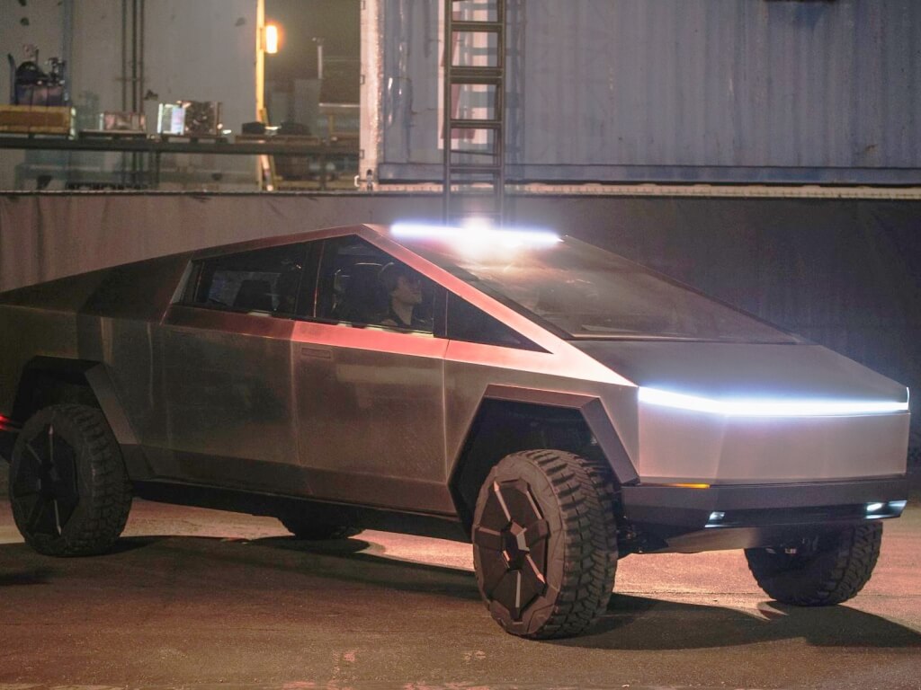 Tesla Cybertruck1